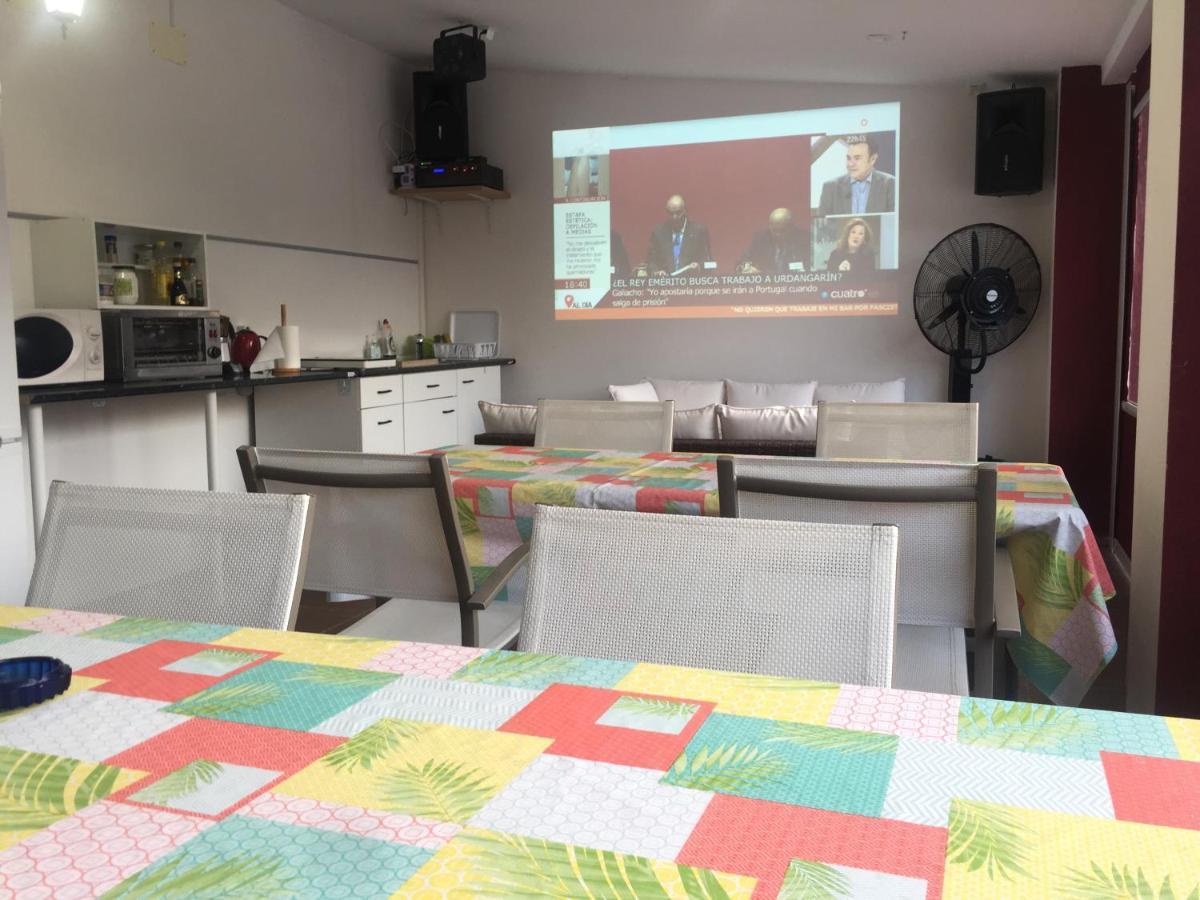 Chalet Con Piscina Y Jacuzzi En Madrid Alquila Habitaciones Algete Εξωτερικό φωτογραφία