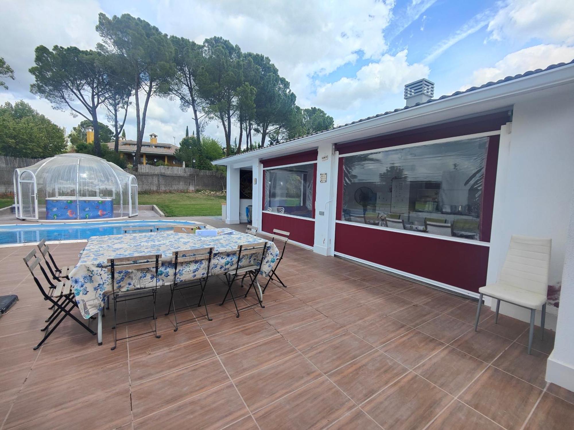 Chalet Con Piscina Y Jacuzzi En Madrid Alquila Habitaciones Algete Εξωτερικό φωτογραφία