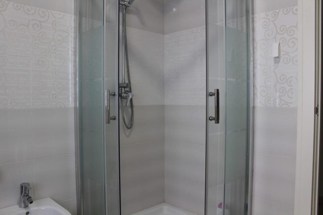 Chalet Con Piscina Y Jacuzzi En Madrid Alquila Habitaciones Algete Εξωτερικό φωτογραφία