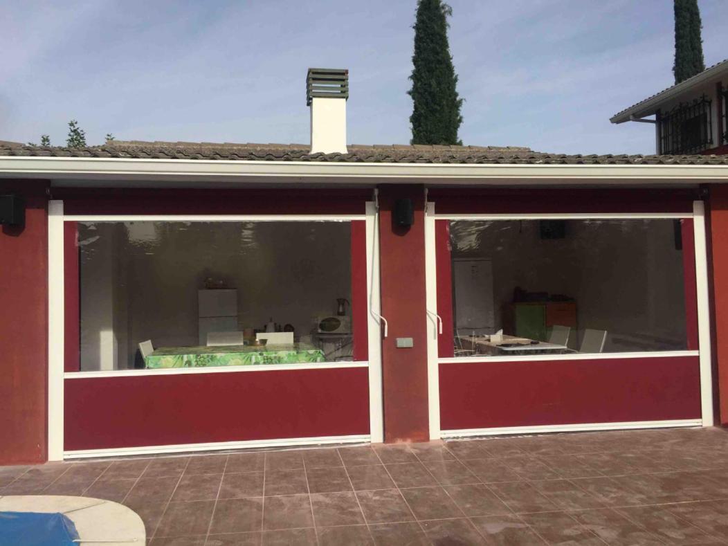 Chalet Con Piscina Y Jacuzzi En Madrid Alquila Habitaciones Algete Εξωτερικό φωτογραφία